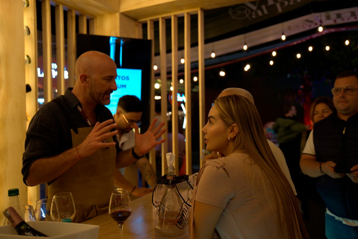 club-de-vinos-bancolombia-medellin-vino-al-parque-2026